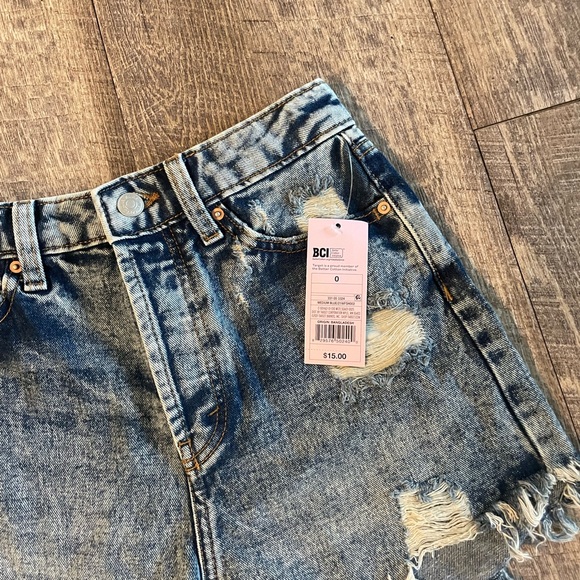 NWT Women’s Wild Fable Shorts Size 0 - Picture 2 of 3